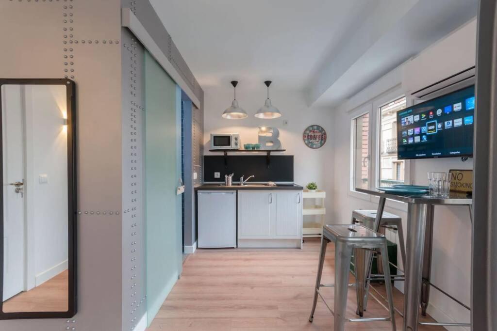 Studio City Centre-Atocha-Delicias-WiFi,A/C Apartamento *